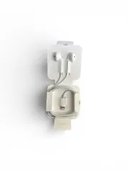 【純正】Apple Lightningイヤホン EarPods iPhone付属品 高音質 有線イヤホン iPhone対応 通話可能 マイク付き 即使用可能