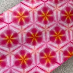 s234 【sato】 【知多木綿】 最高級さらしで染めた 雪花絞り 手ぬぐい カラフルポップ レトロ 新品 染めたて 有松鳴海絞りと同技法 タペストリー 丈夫な厚み 綿100% 日本製 ハンドメイド 一点物 世界に一つだけ✨️ 花柄 綿コットンはぎれ