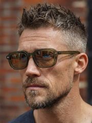 Item thumbnail for item c6dfecb5-eff9-4650-a702-c868fd9df29c