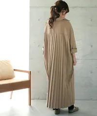 ロングスリーブワンピース  長袖シャツワンピース レディース  バックプリーツ  ゆったり カジュアル 体型カバー カーキ