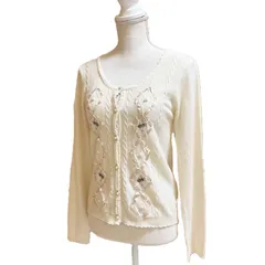 【超美品】axes femme アクシーズファム リボン カーディガン M フェイクパール バラ刺繍 ベージュ