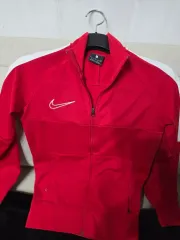 ナイキ レッド トラック ジャケット