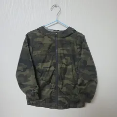 ギャップベイビー カモフラージュ ウィンドブレーカー 4y