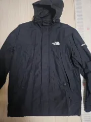 THE NORTH FACE ザノースフェイス ブラック ウィンドブレーカー