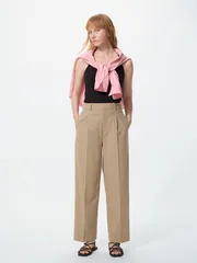 uniqlo タックワイドパンツ　新品　タグ付き