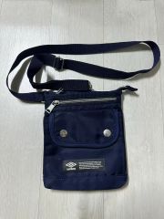 アンブロ ネイビー色 ミニ クロスバッグ