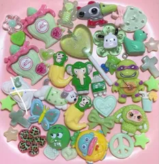 No.529 デコレーションパーツ　デコパーツ　まとめ売り