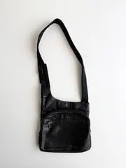 FW1999 MIU MIU LEATHER SHOULDER BAG ミュウミュウ　1999年　 archive アーカイブ　レザー　ショルダーバッグ　90s レザー　バッグ　ボディバッグ