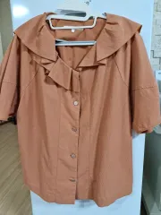 ジーカット ブラウス