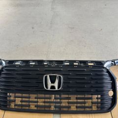 ホンダ ステップワゴン RP8 スパーダ ブラックエディション フロント