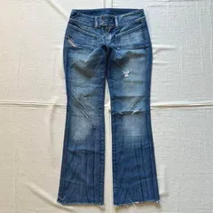 希少　00s　archive　アーカイブ古着　DIESEL　ディーゼル　ダメージ加工　刺繍　微ワイド　フレアシルエットデニム　ジーンズ　ダメージ　ロゴ刺繍　刻印入りボタン　27　M相当　ローライズ　Y2K　平成ギャル　グランジ　flare blue denim
