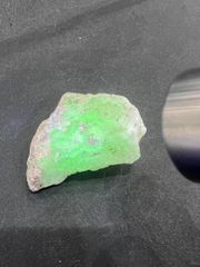 天然石 蛍光鉱物 ポーランド産 ジンカイト 28g No.157 - メルカリ