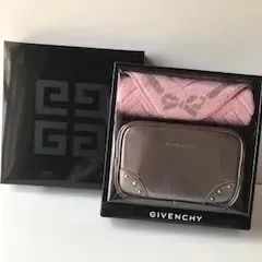 GIVENCHY ジバンシー ポーチ タオルハンカチ セット - メルカリ