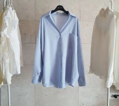 ルーズフィット ブルー シャツ