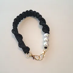 ハンドストラップ ブラック パールビーズ パラコード