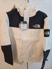THE NORTH FACE ザノースフェイス ウィンドブレーカー 新品 (xs)
