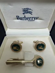 【超希少 程度良好 送料込み 】バーバリー カフス ネクタイピンセット ゴールド 箱付き