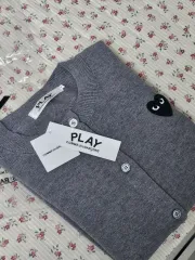 COMME des GARCONS PLAY カーディガン (新品)