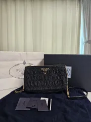 プラダ ゴープレ テスート チェーン クロス