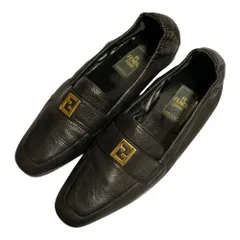 良品 FENDI フェンディ FF金具 レザー フラットシューズ ローファー サイズ7M 約24.0cm相当 ブラック レディース 古着 中古 USEDのサムネイル
