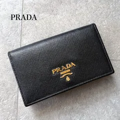 PRADA プラダ サフィアーノレザー メタルロゴ 名刺入れ カードケース 二つ折り ブラック 黒 ゴールド金具　a15