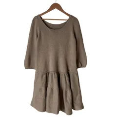 美品 FOXEY NEW YORK フォクシーニューヨーク デイジーエンジェル ニットワンピース 31517 サイズ40 ベージュ レディース 古着 中古 USEDのサムネイル