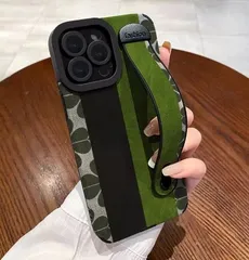 iPhone16 Pro Max対応 ケース iPhone15/14/13兼用 腕ストラップ付き スタンド機能 ブラック×グリーン 花柄デザイン スマホケース