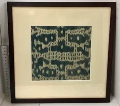 イカット 額縁入り インドネシア 伝統工芸品 手織り 端切れ 古布 古裂