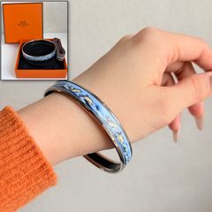 HERMES ホーングラデーションバングル - メルカリ
