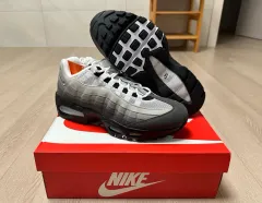 280 NIKE ナイキ エアマックス 95 OG ブラック 白