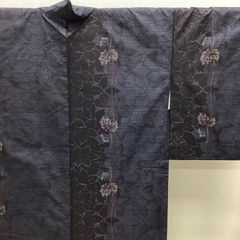 未使用　袷羽織　大島紬羽織　黒×青　葡萄葉　正絹　R563