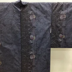 未使用　袷羽織　大島紬羽織　黒×青　葡萄葉　正絹　R563