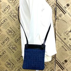 ✧美品【ジバンシィ】4Gロゴワンショルダーバッグ バイカラー - メルカリ