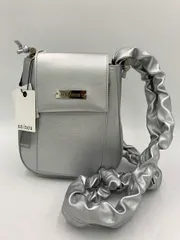 展示品■un/neu アンノイ ギャザーハンドル カバン ショルダー バッグ シルバー ■■ レディース