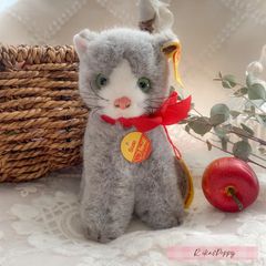 Steiff シュタイフ Susi 個性顔 スージー ネコ 黄色タグボタン付き