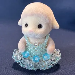 空色のワンピース お花付 パステルブルー ビーズ 赤ちゃんサイズ シルバニア 服 ワンピース きらきら 着せ替え お洋服