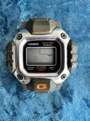 カシオ G-SHOCK DW-6400 腕時計　初代ガンダムのサムネイル
