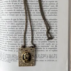 Europe vintage ヨーロッパヴィンテージ  クラシカルロングネックレス