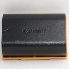 【中古】EH32-CJLBW(ライトブラウン) EOS Kiss M専用 ボディジャケット 荻窪カメラのさくらや / キヤノン ボディジャケット EH32-CJ [EOS Kiss