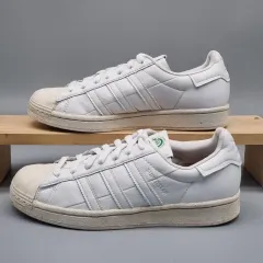 アディダス SUPERSTAR ヴィーガン スニーカー 255