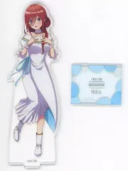 【中古】アクリルスタンド・アクリルパネル 中野三玖 アクリルスタンド 白アイドルver. 「五等分の花嫁∽」 セブンイレブン・セブンネットショッピング限定