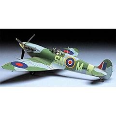 スピットファイアー1/48ダイキャスト戦闘機 ITALY CDC社製 - メルカリ