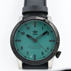 稼働品ヴィンテージ未使用adidas三つ葉メンズ腕時計クォーツ三針 