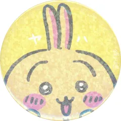 【中古】バッジ・ピンズ うさぎ 「ちいかわ なんか小さくてかわいいやつ ちいかわらんど原宿店・大阪梅田店1周年おめでとうフェア ひょっこりのぞくホログラム缶バッジ in カプセル」