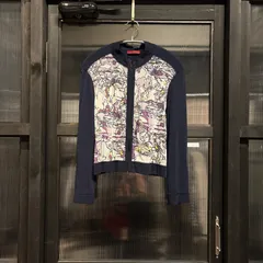 【東あずま店　併売品】　VIVIENNE TAM ヴィヴィアンタム　カーディガン　ジャケット アウター 羽織 パワーネット　総柄　切り替え　ブルー 青 藍色 ネイビー 紺色　お呼ばれ　デート　オフィスカジュアル　食事会のサムネイル