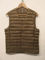 ma0038:UNIQLO（ユニクロ）2017年 ウルトラライトダウンコンパクトベスト V ネック/311-400500/らくだ色/MEN'S M