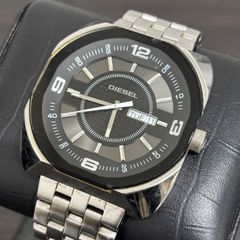 DIESEL diesel dz-1805 腕時計 ホワイト 電池切れ - メルカリ