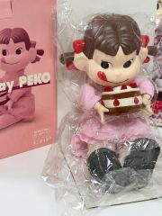ペコちゃん おすわり Birthdayペコ
