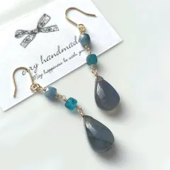 ラブラドライトとブルーカラーの天然石ピアス