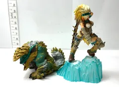 現状品 一番くじ モンスターハンター DXハンターフィギュア ～ベリオシリーズ・女剣士～ 限定カラーver.＆ 鎮座獣 ジンオウガ 3/16